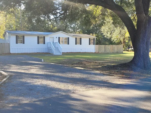 131 Schultz Lake Rd, Summerville, SC 29483