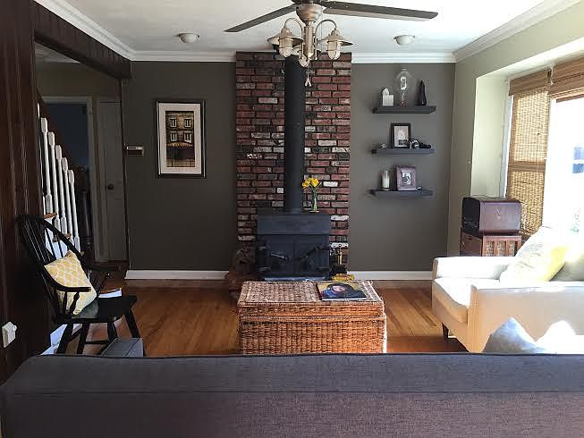 2nd image of 190 Albertson Pl