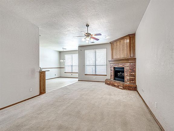 2nd image of 413 Sherwood Dr
