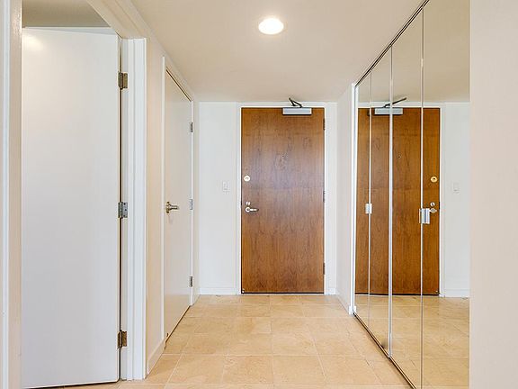 2nd image of 1023 Marina Pointe Dr #1023