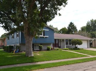 2606 Carousel Dr, Springfield, OH 45503