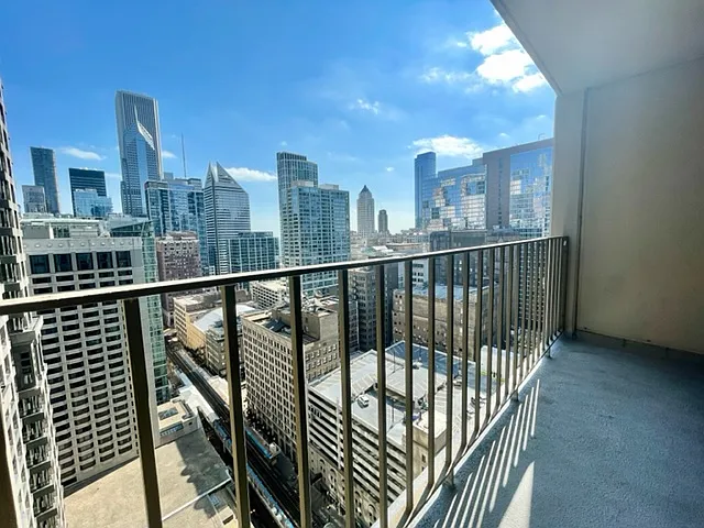 200 N Dearborn St #3005 — Photo 15