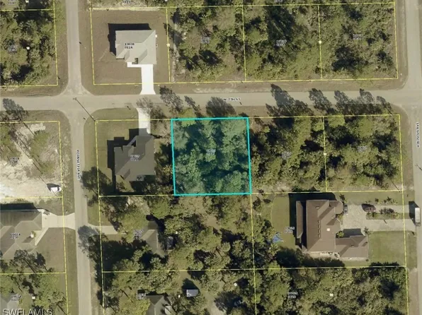15 W 7th St, Lehigh Acres, FL 33972