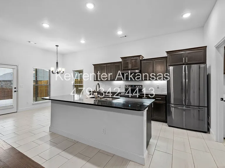 5907 NW Hancock St — Photo 10
