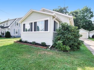 208 N Grant Ave, Three Rivers, MI 49093