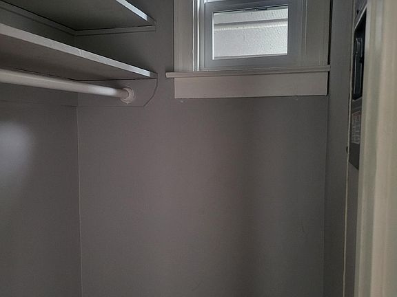 2nd image of 322 Capitol St
