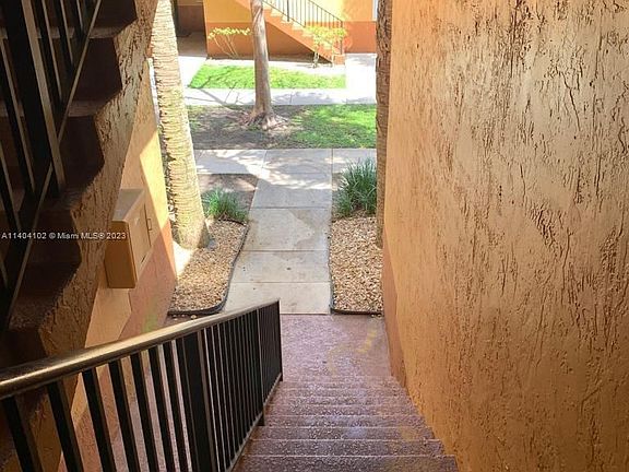 4th image of 10765 Cleary Blvd APT 203