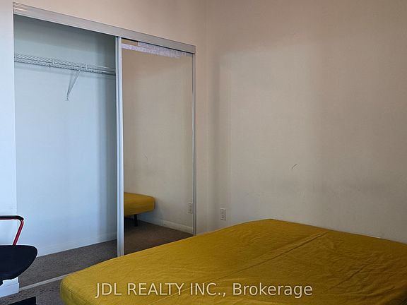 5th image of 832 Bay St #4702