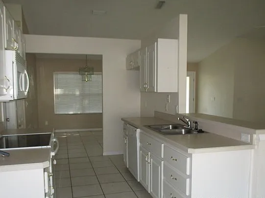 401 Harbour Lights Dr — Photo 18