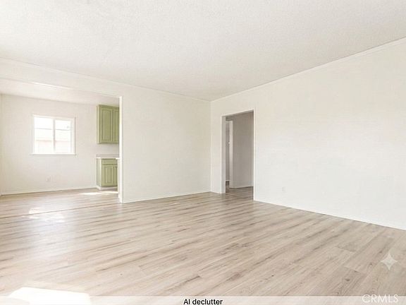 2nd image of 553 W 109th St