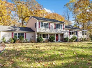60 Chestnut Ridge Rd, Mount Kisco, NY 10549