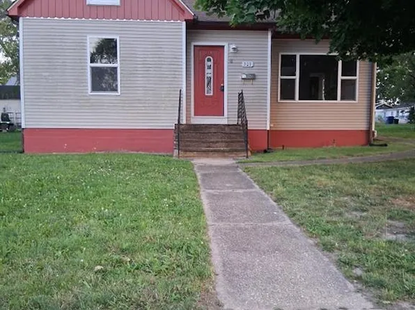 303 W 8th St, Salem, MO 65560