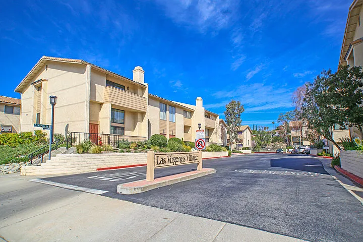 26303 W Plata Ln — Photo 27