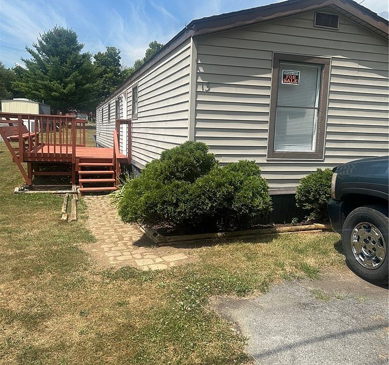 1st image of 13 Middle Ln