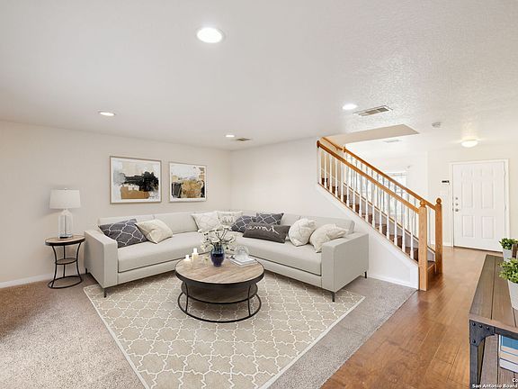 4th image of 815 QUITMAN OAK