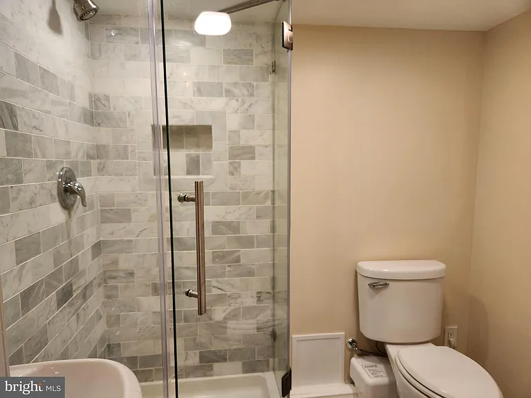 125 Lakedale Dr — Photo 23