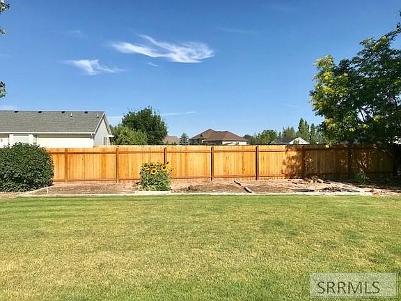 5th image of 3999 E Laura Cir