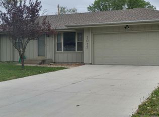 1077 Harcourt Dr, Emporia, KS 66801
