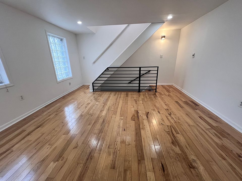 1st image of 934 New Market St #O4
