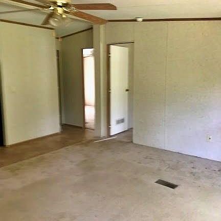 2nd image of 102 Ogle Ln
