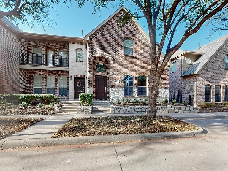 6818 Cortona Ln — Photo 20