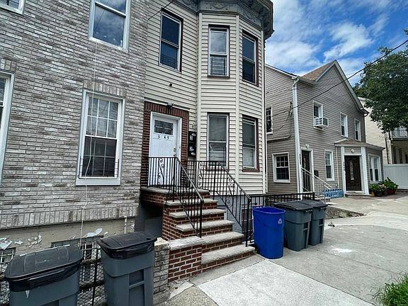 2nd image of 3645A Olinville Ave