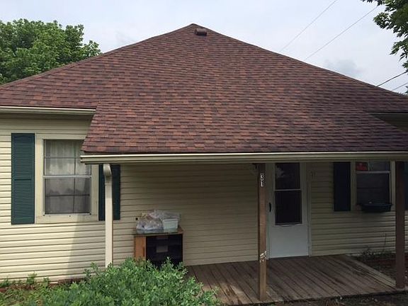 2nd image of 31 Shine St