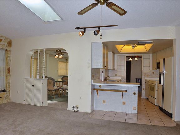 4th image of 904 W Shannon Ct