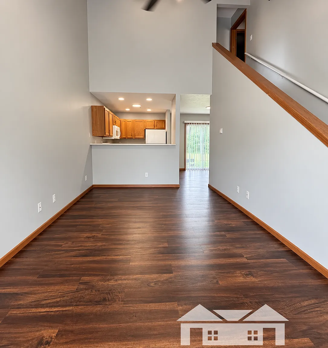 3 bed, 1059 sqft, $1,300 — Photo 3