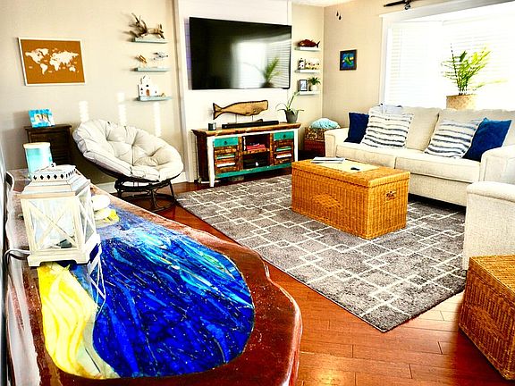 3rd image of 704 Marian Ave