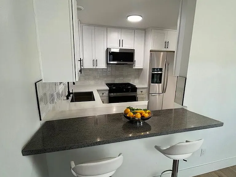 1531 W Ball Ave — Photo 2