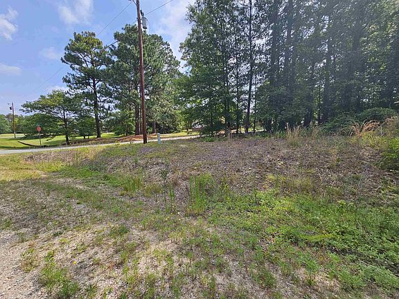 4th image of 0 Lakeside Dr #1