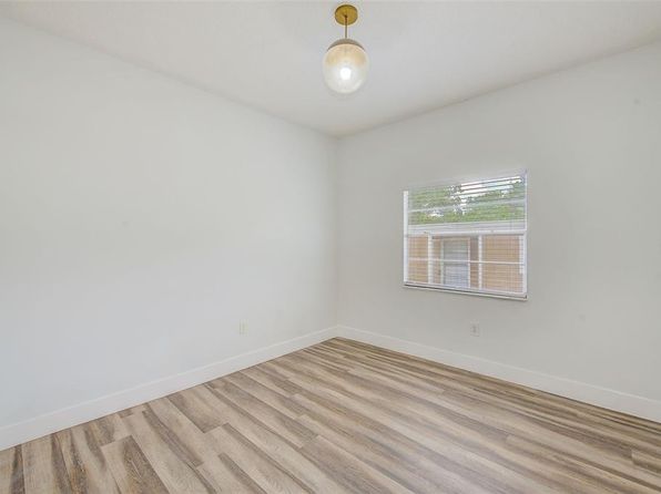 tampa-florida-82041754 picture