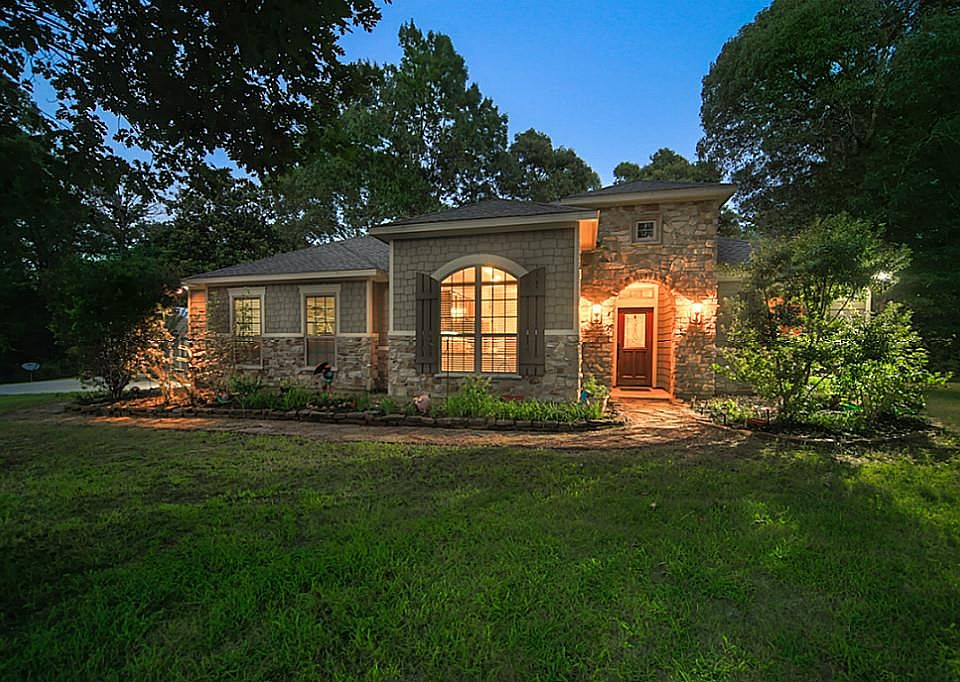 1st image of 15536 China Grove Ln