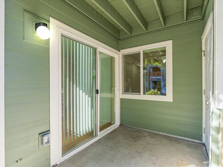 Cascade Woods Apartments — Photo 18
