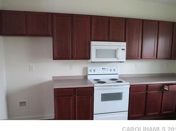 3rd image of 9353 Glenashley Dr