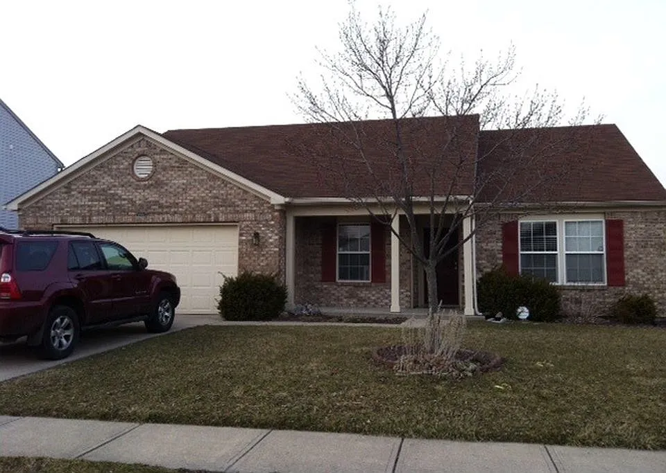 1066 Mill Run Blvd photo 1