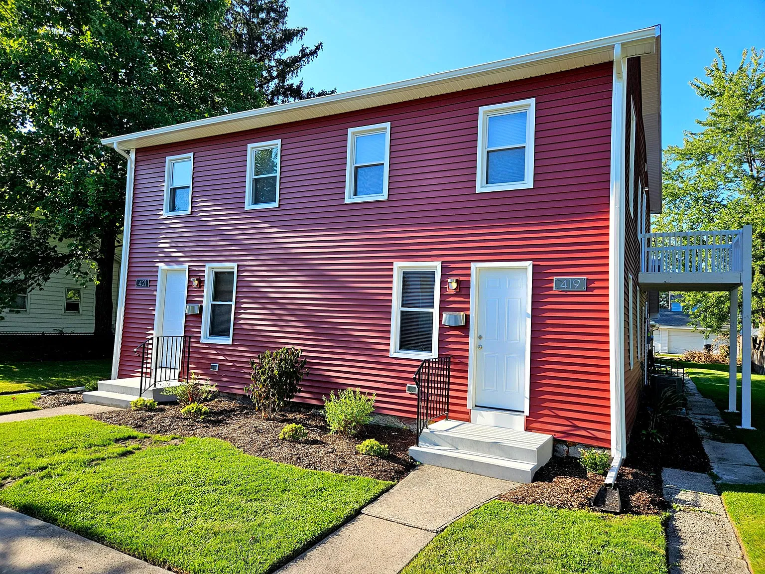 2 bed, 1.5 bath, 1200 sqft, $1,750 — Photo 1
