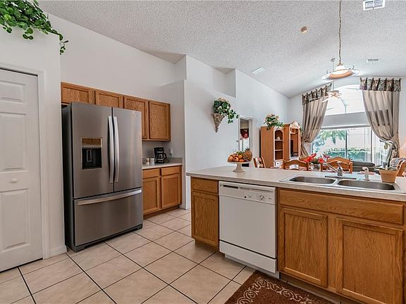 4th image of 3122 Montserrat Way
