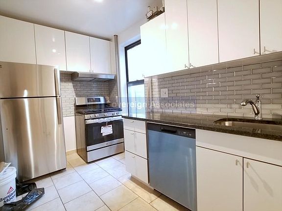 3rd image of 79 Haven Ave APT 51