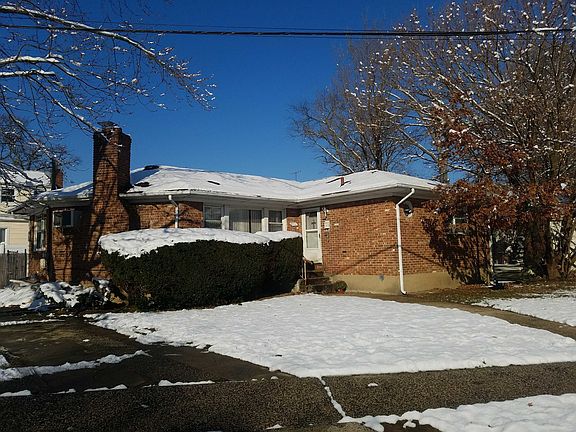 3rd image of 750 Donlon Ave