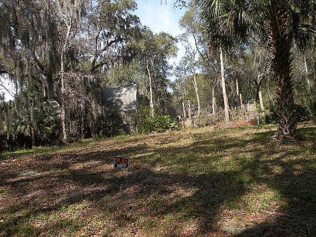 1st image of 210 Menendez Ave