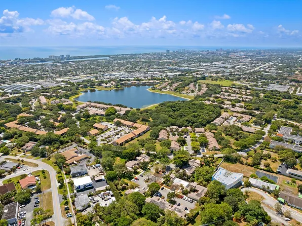 3127 Kingswood Terrace, Boca Raton, FL 33431