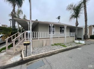 16 Torrey Pine Ln, Bakersfield, CA