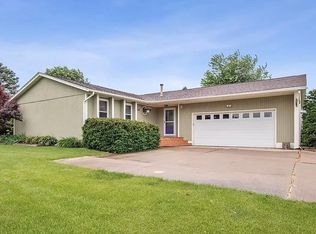 115 Bayberry Ln, North Liberty, IA 52317