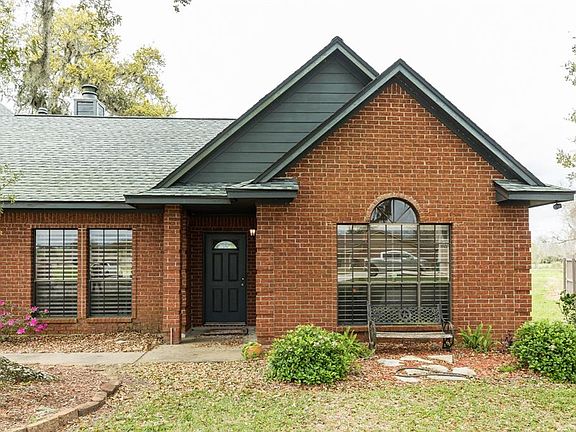 3rd image of 10 Troy Ln