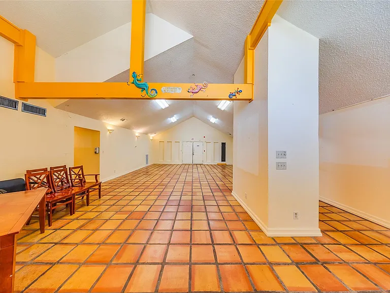 4227 Old Chocolate Bayou Rd — Photo 14