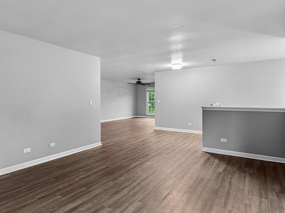 5th image of 1458 Whitespire Ct