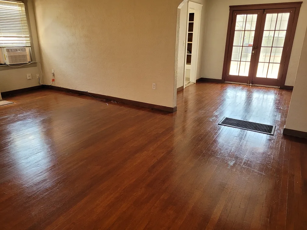 2 bed, 1074 sqft, $1,500 — Photo 4