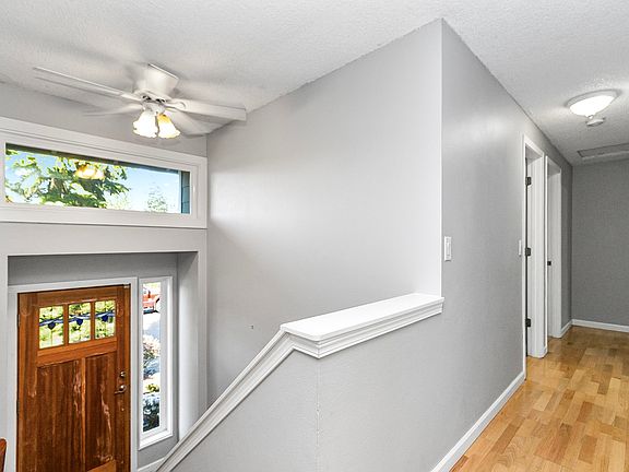 3rd image of 9210 166th Pl NE